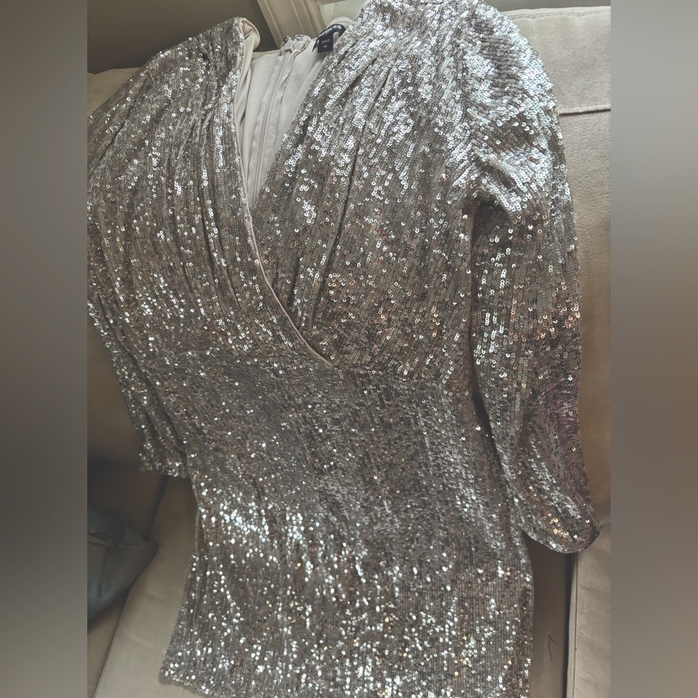Express sequence dress - Picture 2 of 4